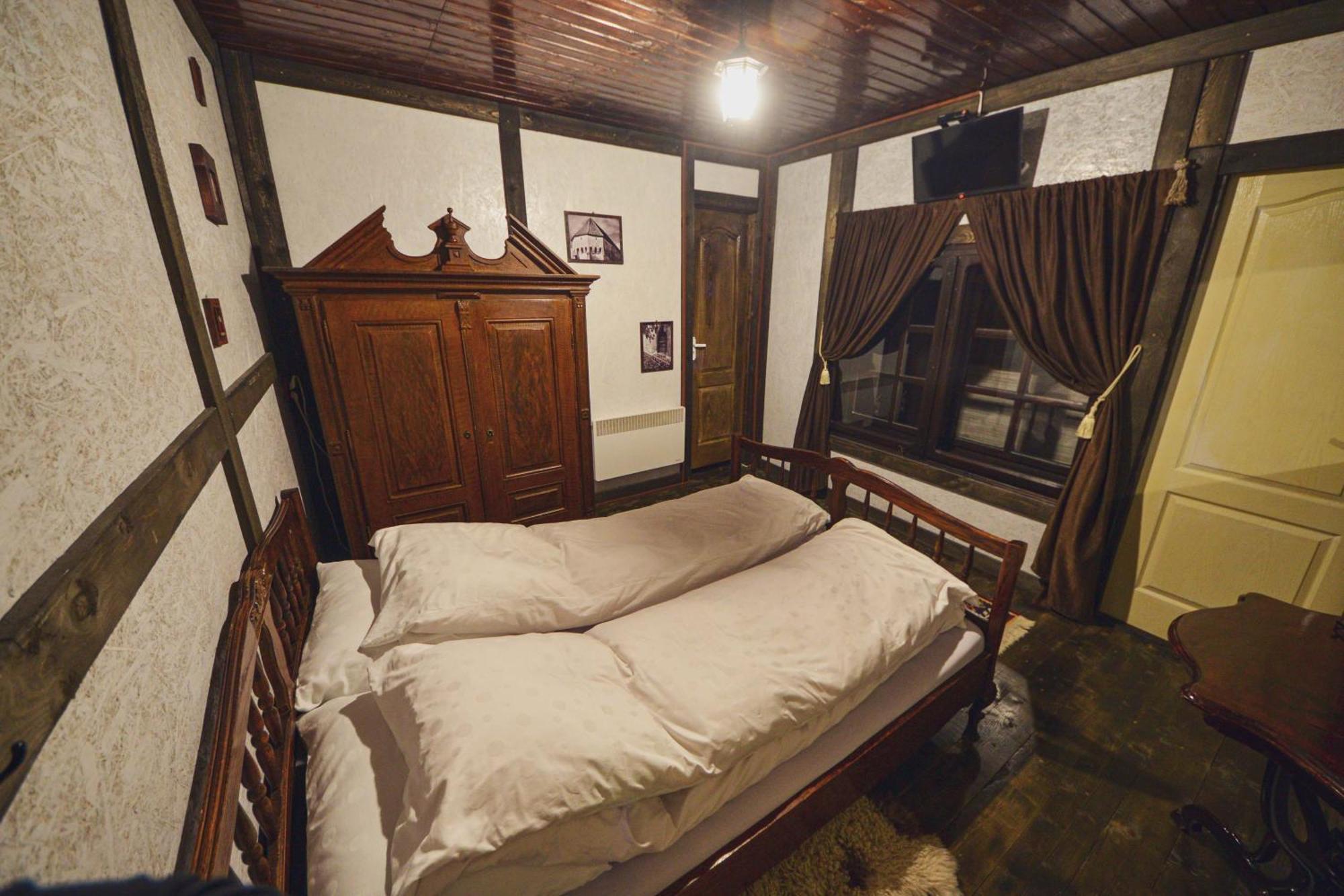 Camere De Inchiriat Pasi Liberi Tau Bistra Ngoại thất bức ảnh