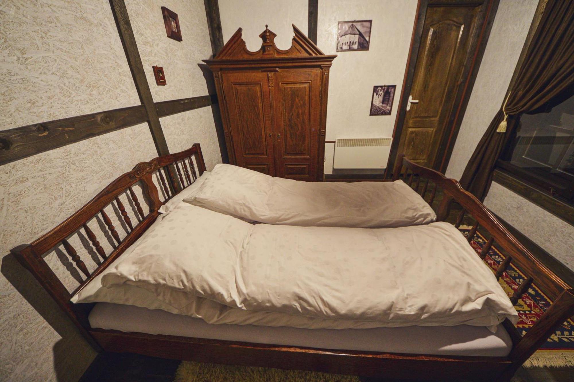 Camere De Inchiriat Pasi Liberi Tau Bistra Ngoại thất bức ảnh